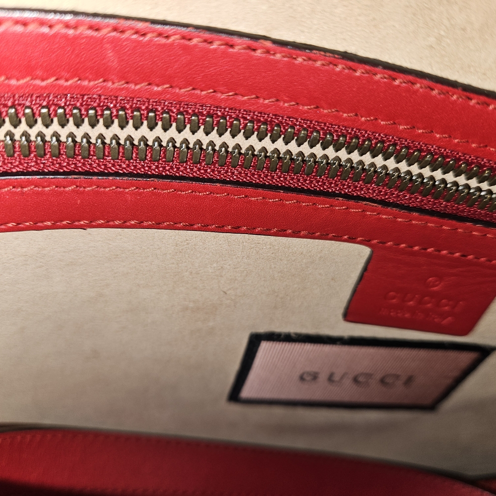 Red Gucci GG Clutch with Diamond Design And Crossbody Strap - Picture 8 of 9